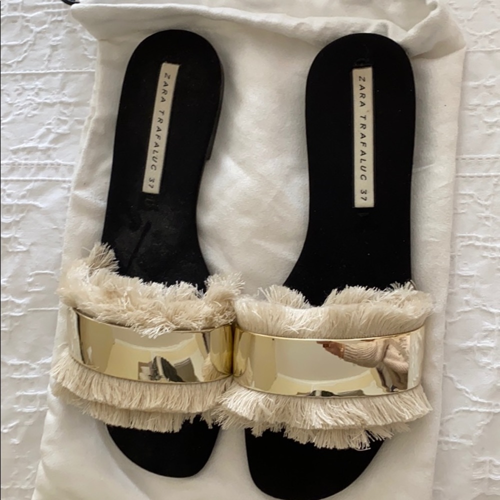 Zara sandal size 7